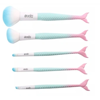 الجمال وأدوات العناية