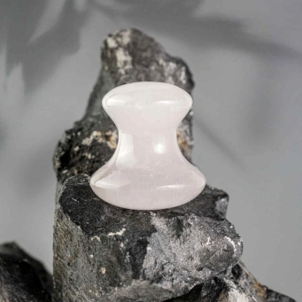 العناية بالبشرة