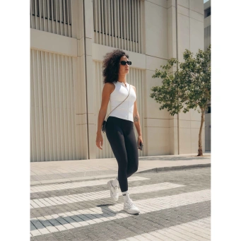 تي شيرت بدون أكمام