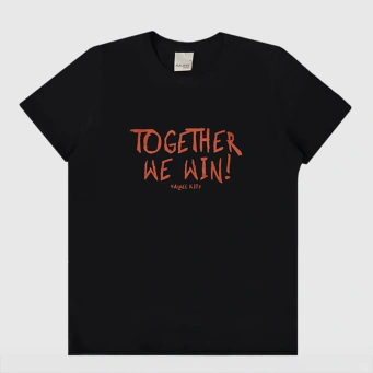 ملابس الأولاد