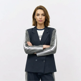 أطقم نسائية