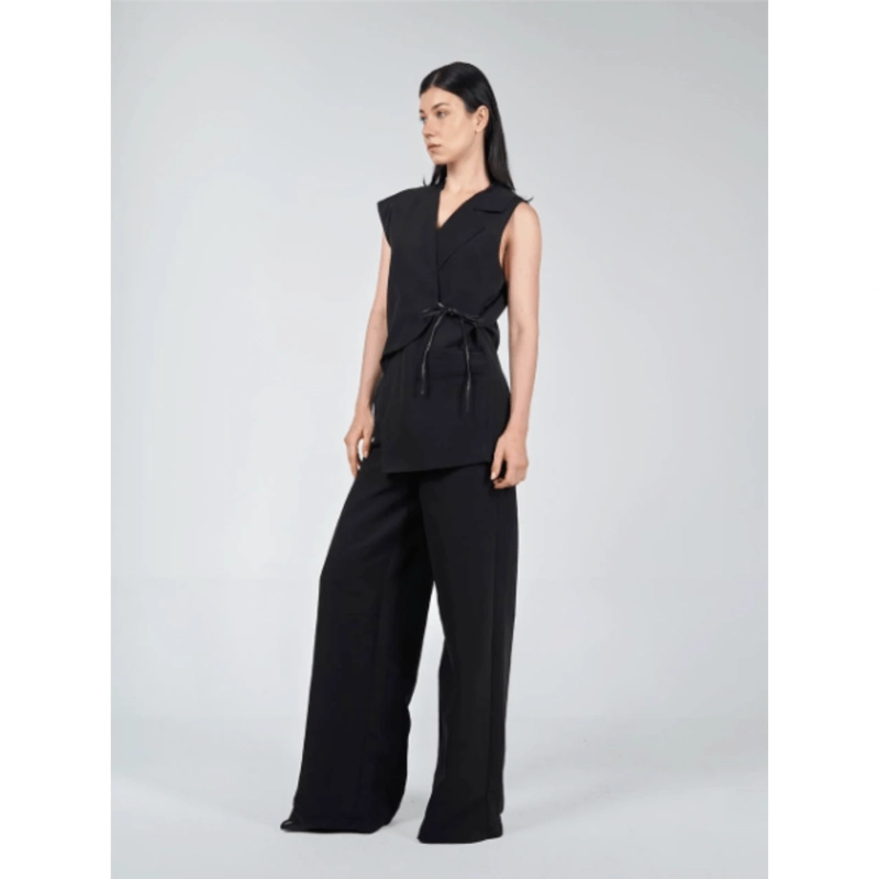 Asymmetrical Sleeveless Vest with Contrast Binding