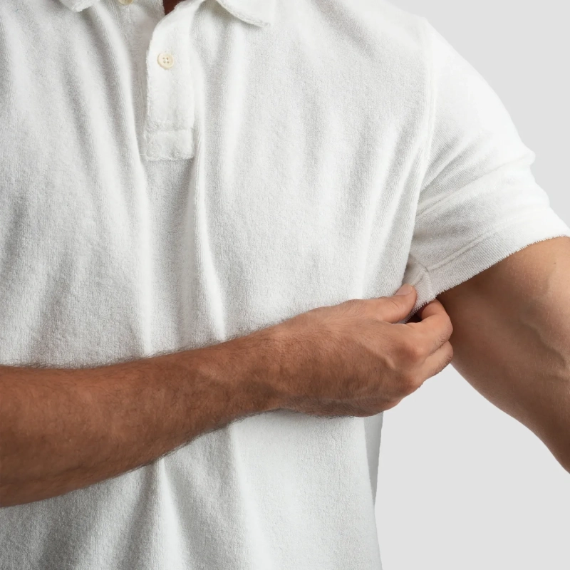 قميص بولو سادة &ndash; أبيض داكن