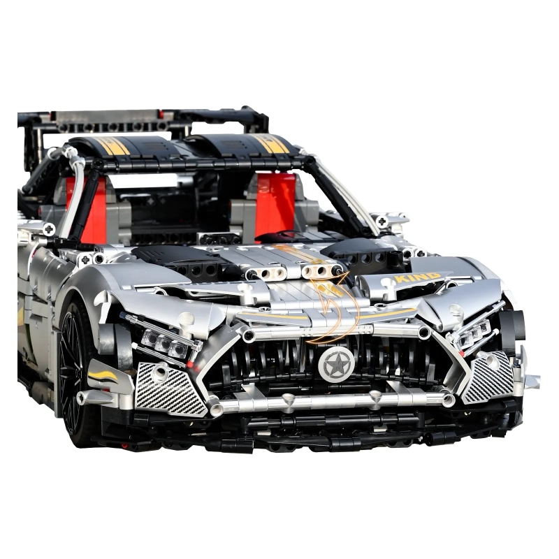 سيارة AMG GT الرياضية - فضي