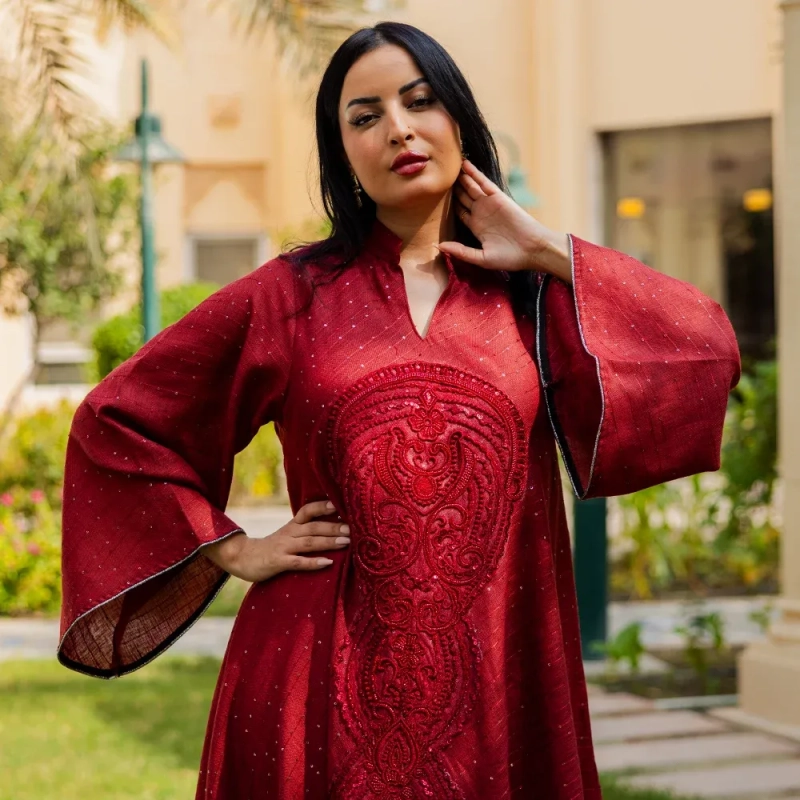 Women's Elegant Regular-Fit Closed Abaya - Embroidered Linen, Daily Modest Wear