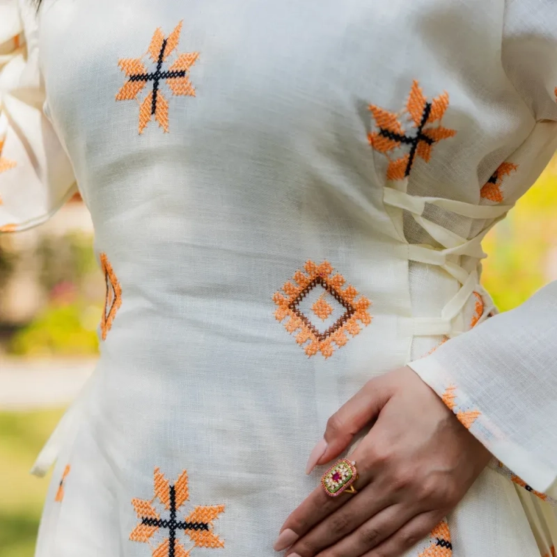 Women's Elegant Relaxed-Fit Embroidered Caftan Dress - Garangao, Festive Celebrations - Off-White &amp; Orange