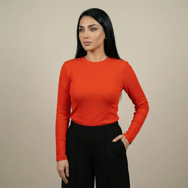 توب سادة ضيق بأكمام طويلة &ndash; نسائي &ndash; تصميم أنيق وبسيط وأساسي للاستخدام اليومي