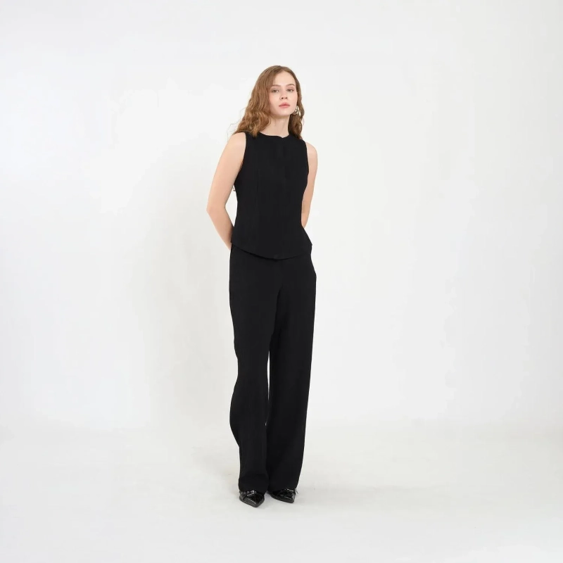 Women&rsquo;s Knit Two-Piece Set with Sleeveless Top and Wide-Leg Pants &ndash; Comfortable Everyday Wear