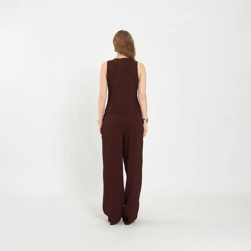 Women&rsquo;s Knit Two-Piece Set with Sleeveless Top and Wide-Leg Pants &ndash; Comfortable Everyday Wear