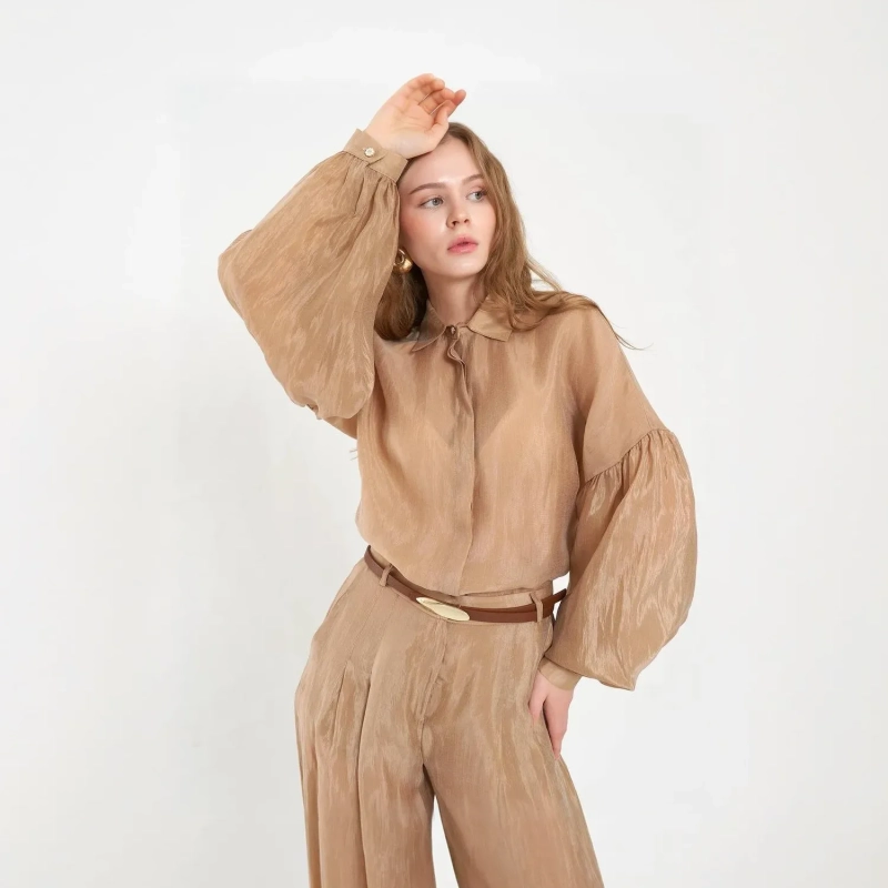 Women&rsquo;s Fluid Motion Two-Piece Set &ndash; Dramatic Lantern-Sleeve Shirt &amp; Tailored Wide-Leg Pants