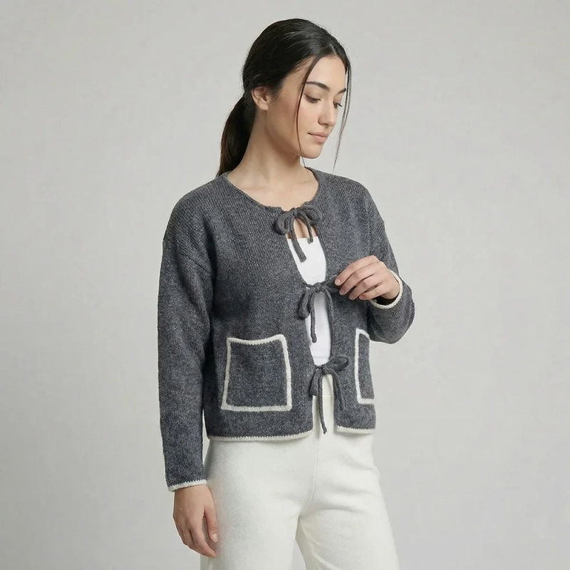 Women&rsquo;s Modern  Knitwear Cardigan With Cozy Design, Contrast Details, And Practical Pockets