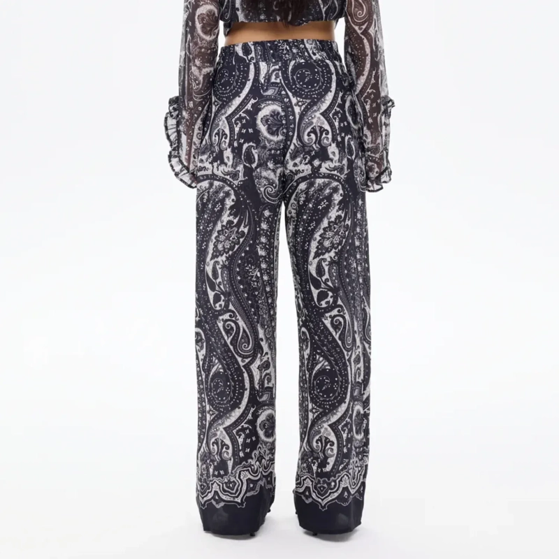 Women&rsquo;s Modern Pants For Effortless Casual And Smart-Casual Style